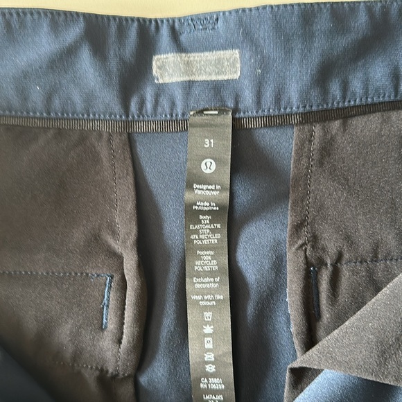 Lululemon ABC Men’s Shorts size 31 Navy - Picture 2 of 5